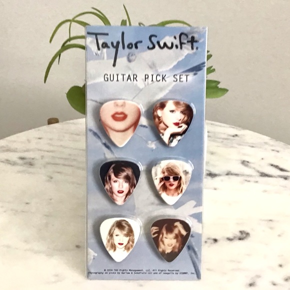 Taylor Swift 1989 NEW Set Of Six Guitar Picks RARE - Picture 4 of 5